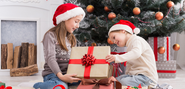 children opening christmas gift