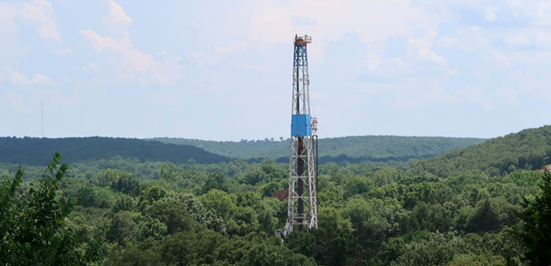 rig among top of trees